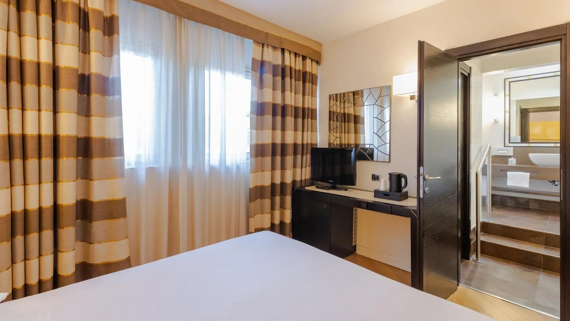 ****  Fh55 Med Executive Hotel Florence Italy
